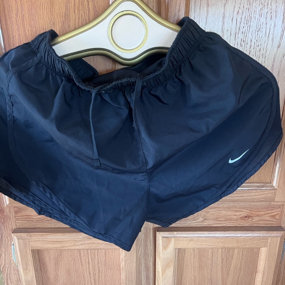 Nike Black Athletic Shorts Lightweight Moisture-Wicking Dri-fit size Small
